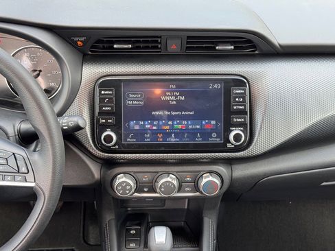 Used 2023 Nissan Kicks SV image 13