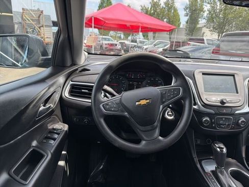 Used 2018 Chevrolet Equinox LT FWD image 13