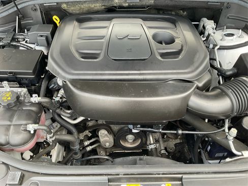Used 2022 Jeep Grand Cherokee Laredo E AWD/4WD image 11