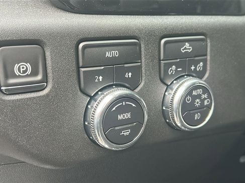 New 2025 GMC Sierra 1500 Elevation w/ Preferred Package image 17