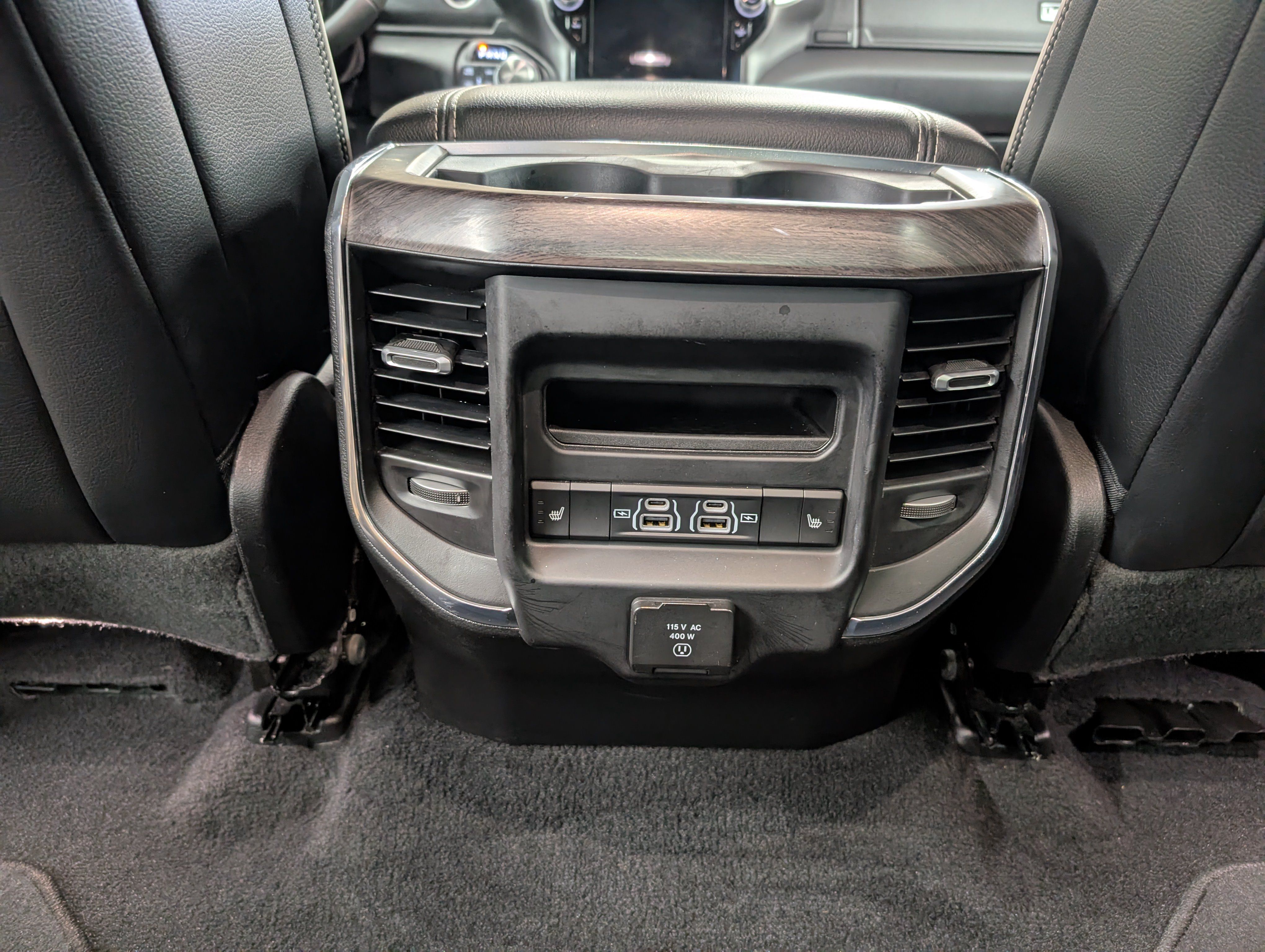 Used 2025 RAM 1500 Laramie AWD/4WD image 8