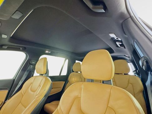 Used 2022 Volvo XC90 T8 Inscription image 15