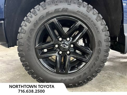 Used 2023 Chevrolet Silverado 1500 Custom Trail Boss w/ LPO, Dark Essentials Package image 28