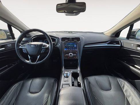 Used 2020 Ford Fusion Titanium FWD image 13