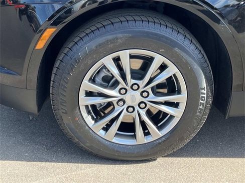 Certified 2022 Cadillac XT5 Premium Luxury w/ LPO, Floor Liner Package image 30