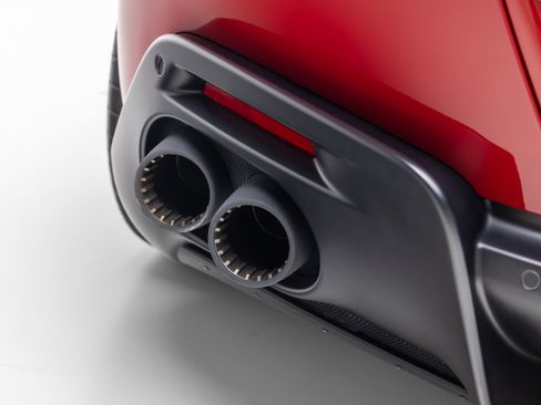 Certified 2022 Ferrari Roma RWD image 22