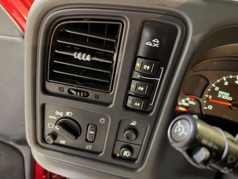 Used 2006 Chevrolet Silverado 3500 LT w/ Heavy-Duty Power Package image 7