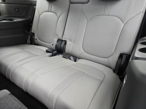 Used 2025 Honda Pilot Touring image 27