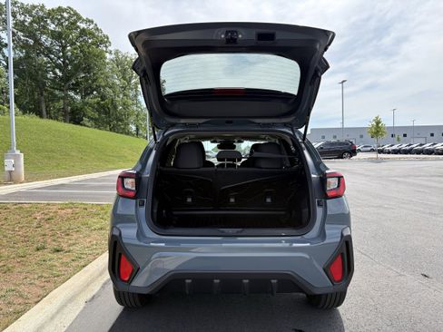 Used 2024 Subaru Crosstrek 2.0i Premium AWD/4WD image 11