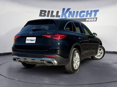 Used 2025 Mercedes-Benz GLC 300 4MATIC image 5