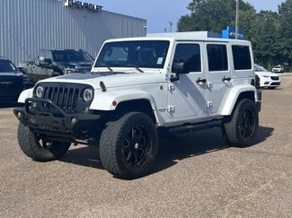 Used 2014 Jeep Wrangler Unlimited Sahara AWD/4WD video 1