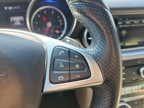 Used 2018 Mercedes-Benz SLC 300 image 26