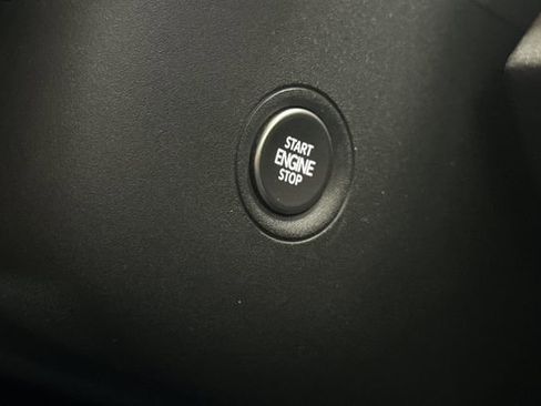 Certified 2023 Volkswagen ID.4 Pro image 28