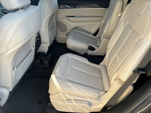 New 2025 Jeep Grand Cherokee L Limited image 19