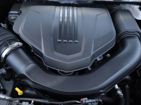 Certified 2025 GMC Acadia Elevation FWD image 32