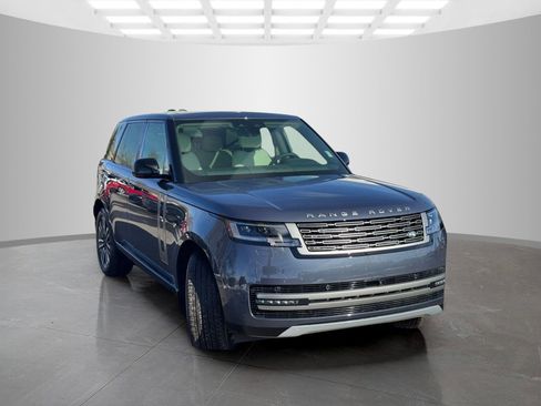 New 2026 Land Rover Range Rover SE image 3