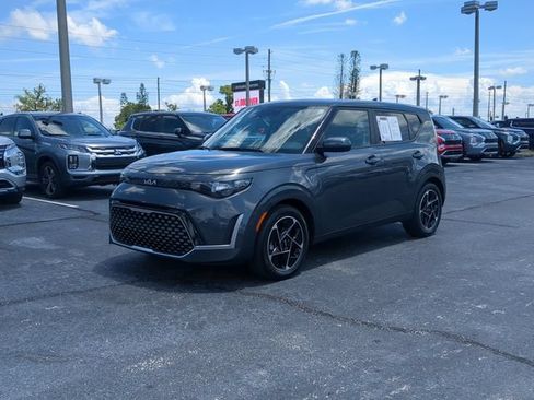 Used 2023 Kia Soul EX FWD image 2