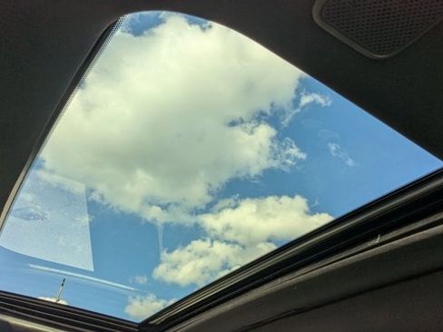 Used 2024 Toyota Tacoma Limited w/ Limited Package (LT) image 22