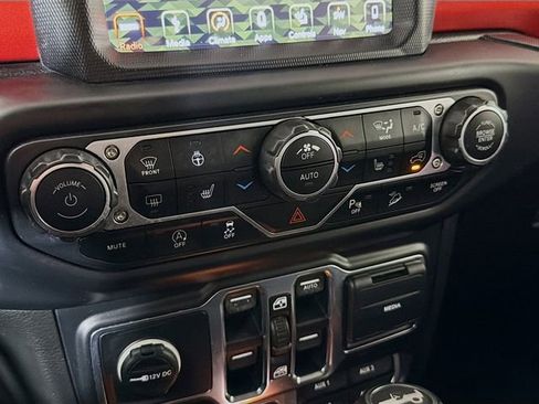 Used 2018 Jeep Wrangler Unlimited Rubicon AWD/4WD image 17
