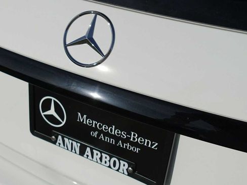 Used 2026 Mercedes-Benz GLC 300 4MATIC image 32