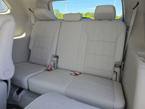 New 2026 Buick Enclave Avenir w/ Super Cruise Package FWD image 16