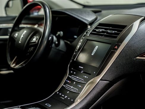 Used 2016 Lincoln MKZ w/ Equipment Group 200A Select FWD image 19