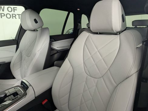 New 2026 BMW X5 xDrive40i w/ Premium Package AWD/4WD image 12