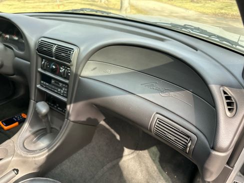 Used 2000 Ford Mustang Coupe image 3