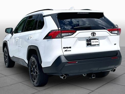 Used 2021 Toyota RAV4 LE FWD image 12