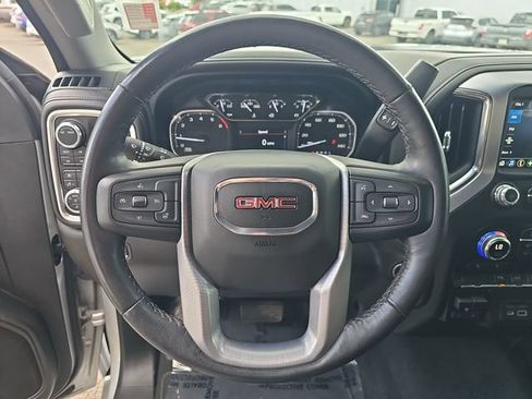 Used 2022 GMC Sierra 2500 SLT w/ Driver Alert Package I AWD/4WD image 18