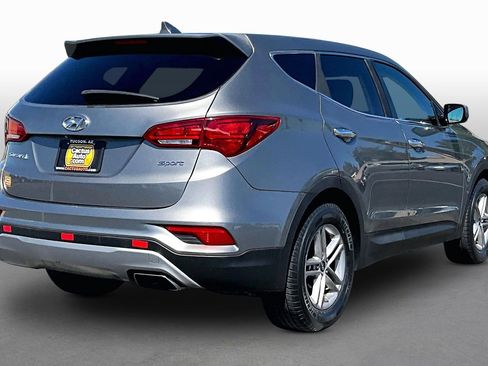 Used 2017 Hyundai Santa Fe Sport FWD image 2