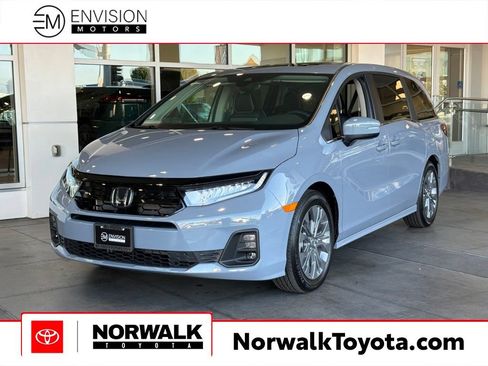 Used 2025 Honda Odyssey Touring image 1