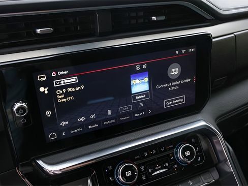 Used 2024 GMC Sierra 3500 Denali w/ Denali Reserve Package image 19