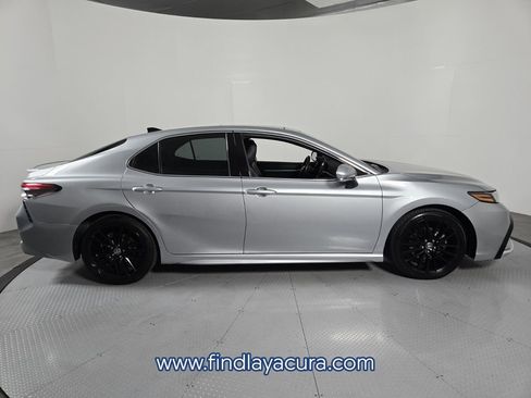 Used 2021 Toyota Camry XSE image 8