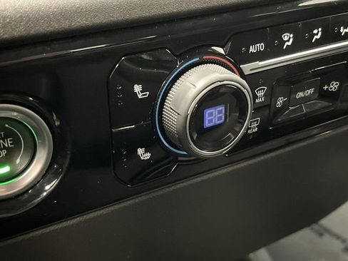 Used 2023 Chevrolet Silverado 1500 RST w/ Z71 Off-Road Package image 7