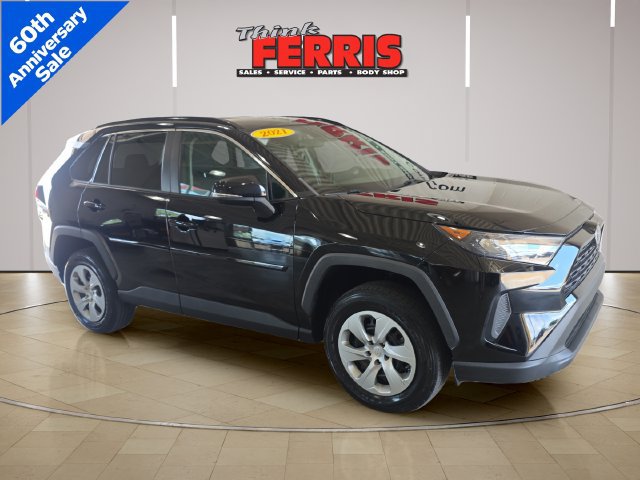 Used 2021 Toyota RAV4 LE AWD/4WD image 3