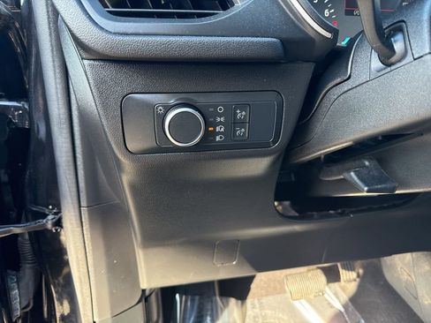 Certified 2022 Ford Escape SE w/ Cold Weather Package image 18