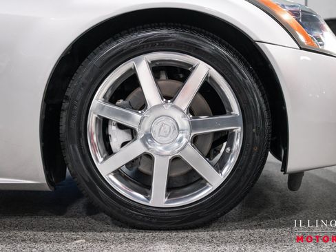 Used 2004 Cadillac XLR RWD image 12