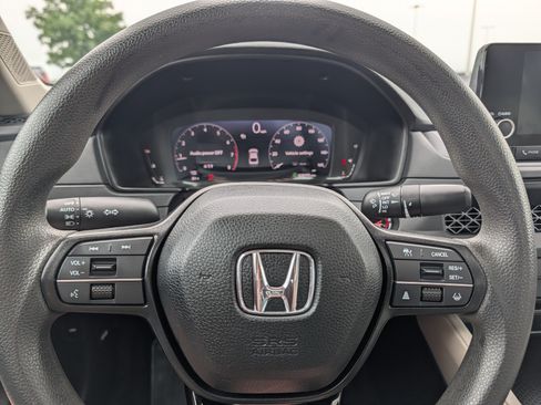 Used 2024 Honda Accord EX image 28