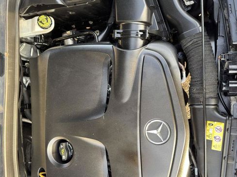 Used 2019 Mercedes-Benz GLA 250 4MATIC image 38