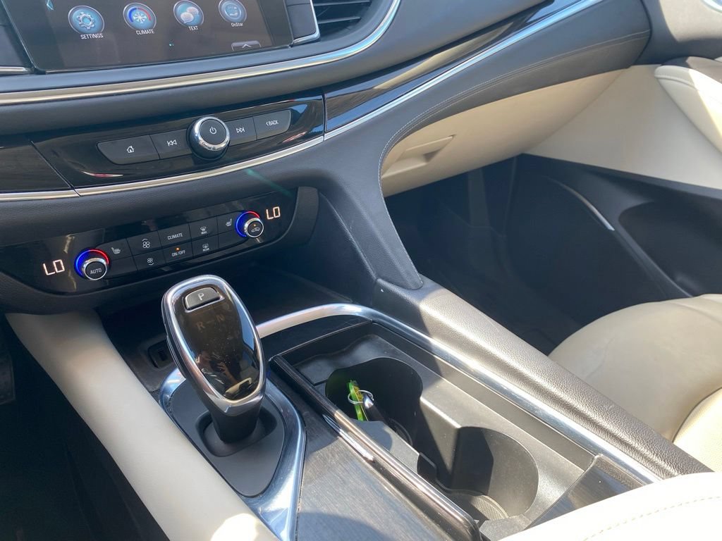 Used 2018 Buick Enclave Essence FWD image 23