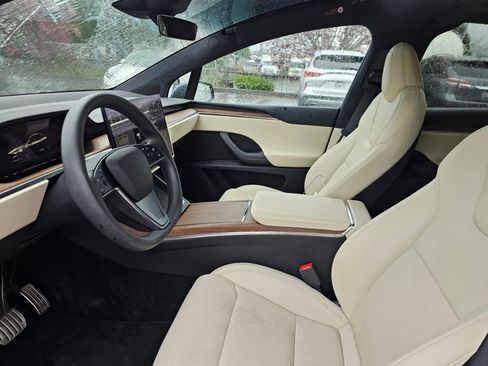 Used 2024 Tesla Model X Base image 24