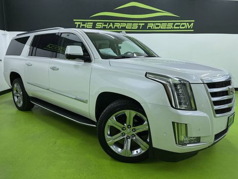 Used 2020 Cadillac Escalade ESV Luxury image 1
