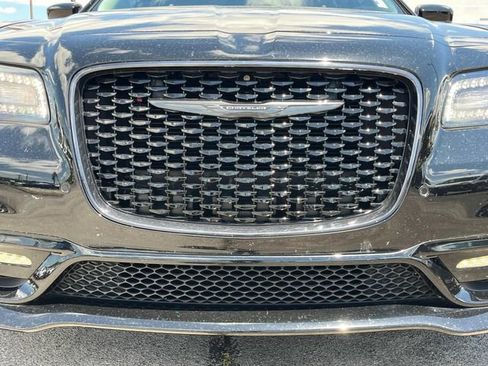 Used 2022 Chrysler 300 Touring L w/ Popular Equipment Group RWD image 10