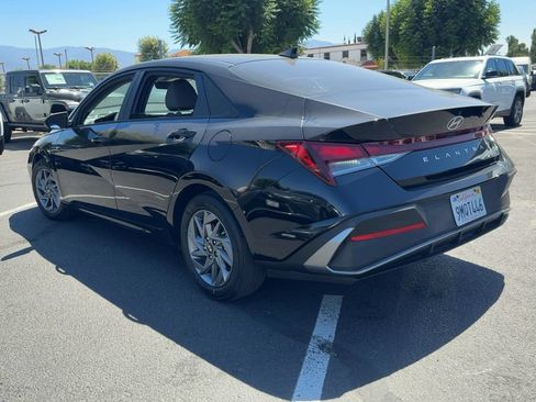 Used 2024 Hyundai Elantra SEL FWD image 8