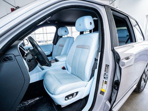 Used 2022 Rolls-Royce Cullinan image 43