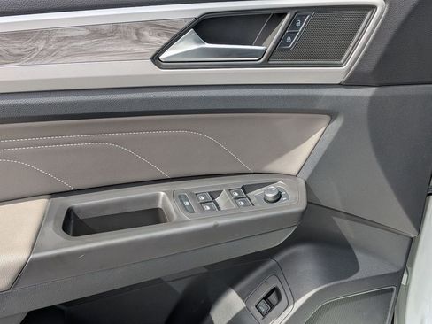 Used 2023 Volkswagen Atlas Cross Sport SE w/ Panoramic Sunroof Package AWD/4WD image 14