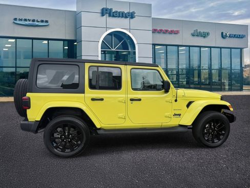 Used 2022 Jeep Wrangler Unlimited Sahara w/ Cold Weather Group image 2