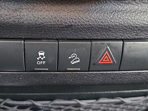 Used 2017 Jeep Wrangler Unlimited Sport w/ Connectivity Group image 18