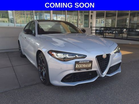 Used 2024 Alfa Romeo Giulia Ti w/ Performance Driving Package AWD/4WD image 1